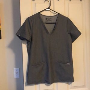 Figs 3 pocket scrub top- moderately worn